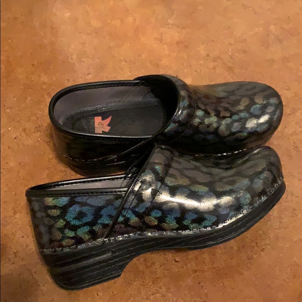 Dansko Pro XP Clog Iridescent Leopard Patent